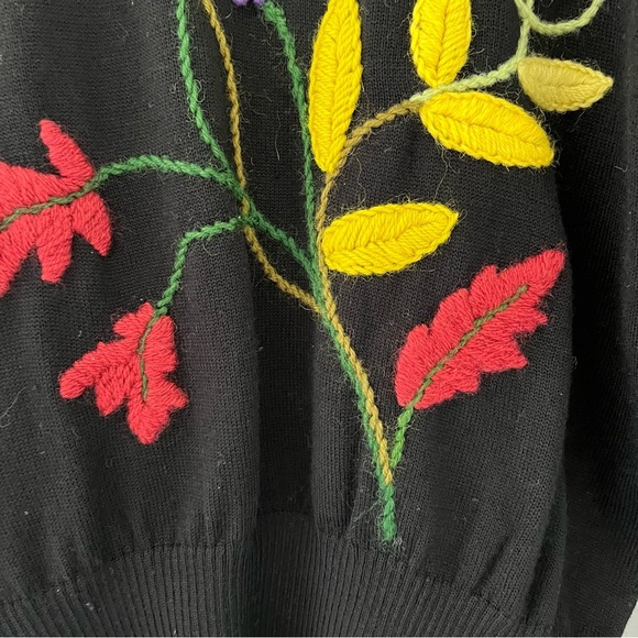 VTG 80s Leonard Sport Floral Embroidered Wool Blend Sweater - Made in Hong Kong - Picture 5 of 8